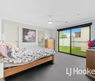 Large Family Home With All The Extra's! - Photo 2