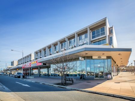 Convenience. Family. Available in the new year. - Photo 2