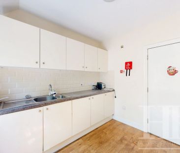 Balcombe Road, Crawley, RH10 - Photo 3