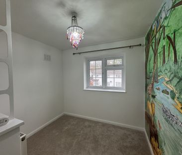 Punch Copse Road, Crawley - Photo 6