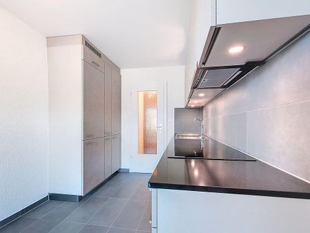 Appartement rénové de 3.5 pièces au 2ème étage - Foto 3