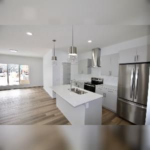 Chappelle 3 Bed 2.5 Bath Home For Rent SW Edmonton - Photo 4