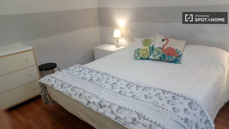 rome, Lazio 00153 - Photo 2