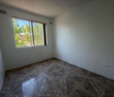 Spacious & Convenient Two-Bedroom Unit in the Heart of Auburn - Photo 2