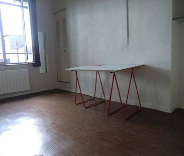 Beau studio en location de 17,76m², situé rue du Renard à Rouen, 375€ charges comprises - Photo 1