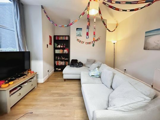 4 bedroom terraced house to rent - Photo 1