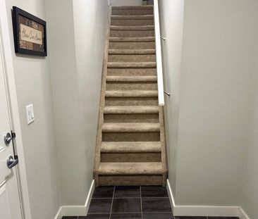 Spacious 3 Bedroom Townhome In Kintalla Of Redstone. - Photo 3