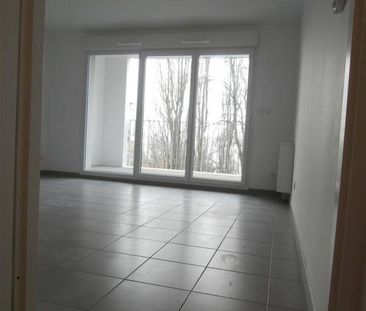 Appartement 3 pièces - - Photo 2