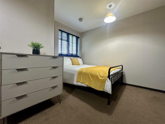 York Road, Stevenage, SG1 - Photo 1