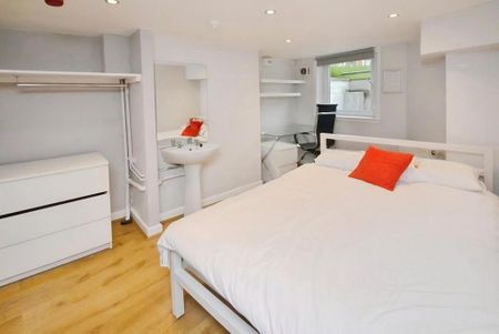 6 bedroom terraced house to rent - Photo 5