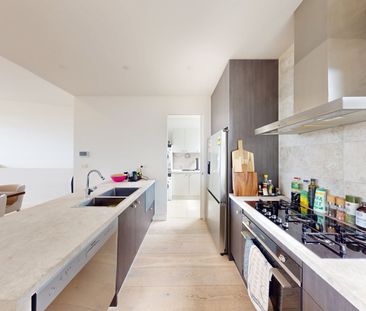 A Rare Fitzroy North Find: Space, Style and Location Combined - Photo 3