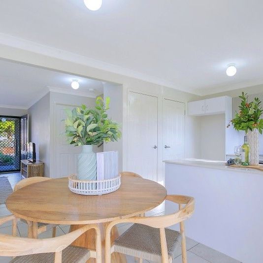 SOUGHT AFTER COMPLEX LIVING! - Photo 1