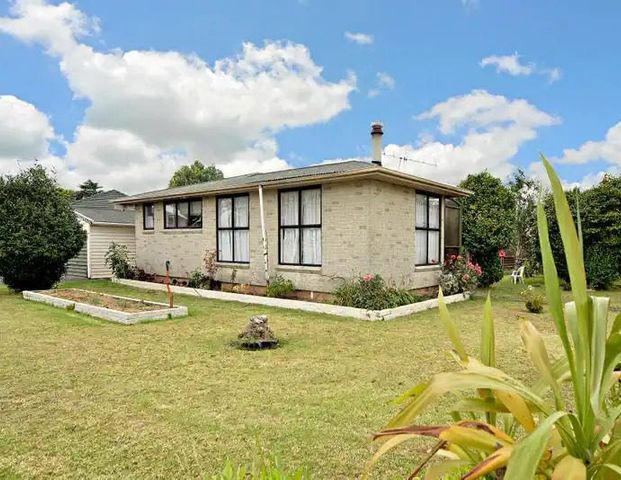 **3-Bedroom House for Rent in Papatoetoe, Auckland – $670 per Week** - Photo 1