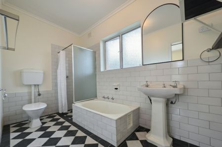 Easy Living in Welland! - Photo 5