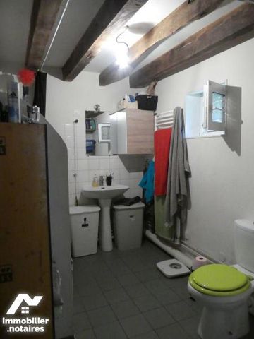 Longère rénovée élevée sur deux niveaux , mitoyenne d'un côté, comprenant de plain-pied : Pi... - Photo 5