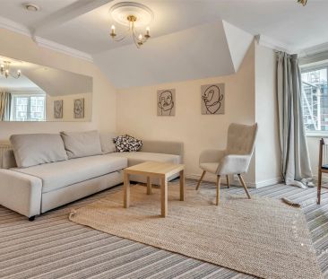 2 Bedroom Flat - Photo 3