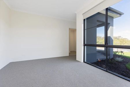 46 Honeymyrtle Avenue, Beeliar WA 6164 - Photo 4