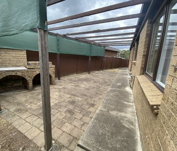 WELL PRESENTED IN FANTASTIC LOCATION! - Photo 1