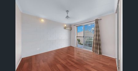 Furnished Island Close Apartment - Photo 2