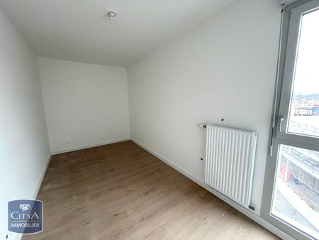 Location Appartement 3 pièces 69m² ST ETIENNE 42000 - Photo 2