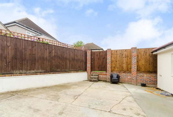 Star Lane, Coulsdon, CR5 - Photo 1