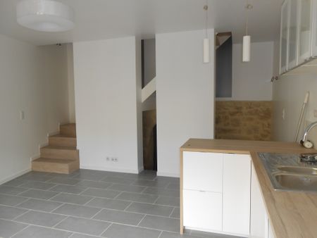 SOUVIGNARGUES - Maison de Village T3 de 81,42m² avec cours extérieur - Photo 2