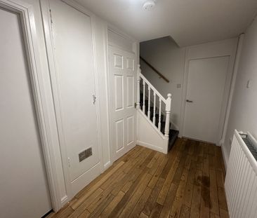 Room in a Shared Flat, Kelvindale Road, G20 - Photo 6