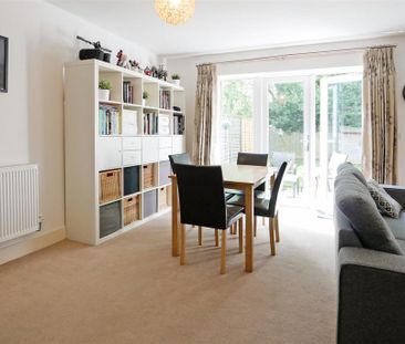 3 bedroom terraced house to rent - Photo 5