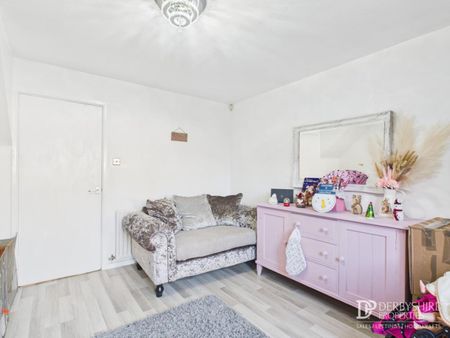 2 Bedroom Semi-Detached House - Photo 2