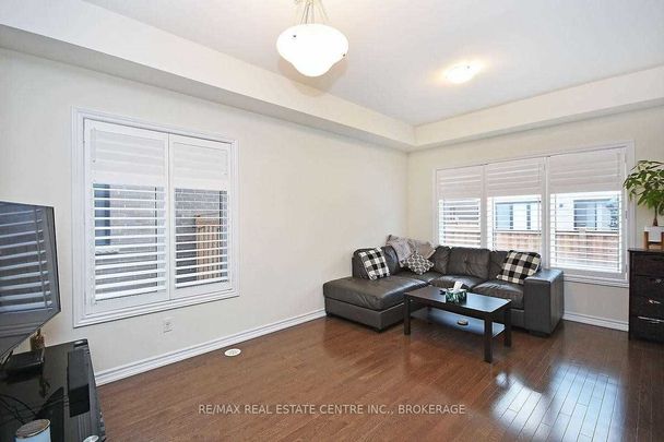 For Lease - 390 Wheat Boom Drive, Oakville, Ontario - Photo 1