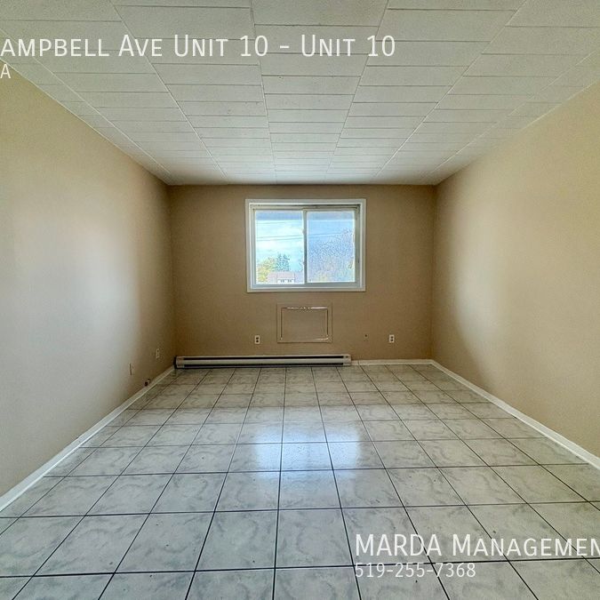 SPACIOUS 1BEDROOM/1BATH APARTMENT ON COLLEGE & CAMPBELL + HYDRO - Photo 1