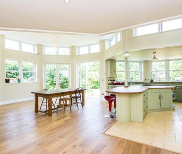 5 bedroom detached house to rent - Photo 1