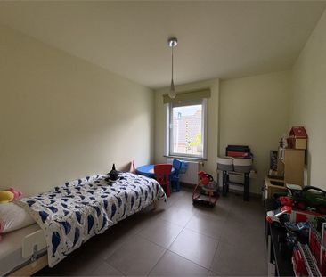 Lichtrijk appartement met 2 slaapkamers - Photo 1