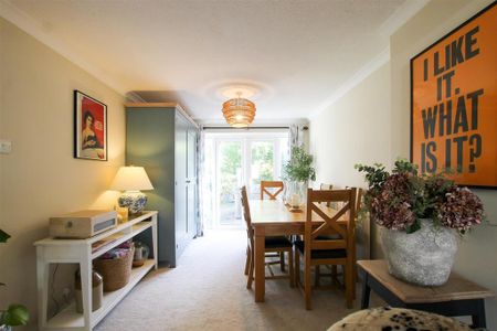 3 bedroom detached house to rent - Photo 3