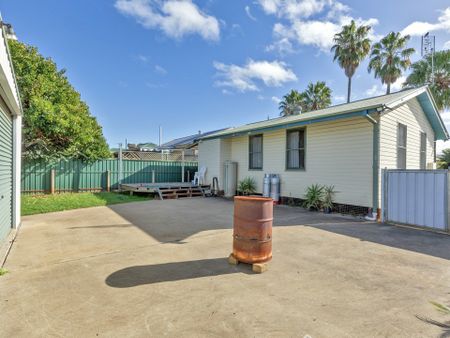 3-Bedroom Home for Rent in South Tamworth - Photo 2