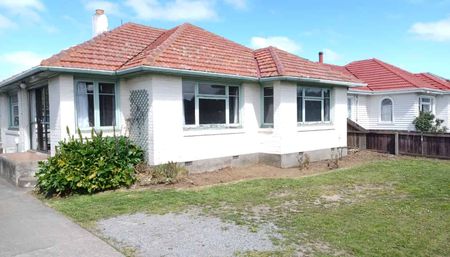 Three Double Bedroom Two Bathroom Home - Photo 4