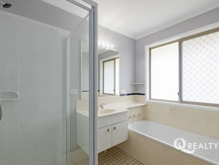 “Lovely Family Home In A Prime Location” - Photo 2