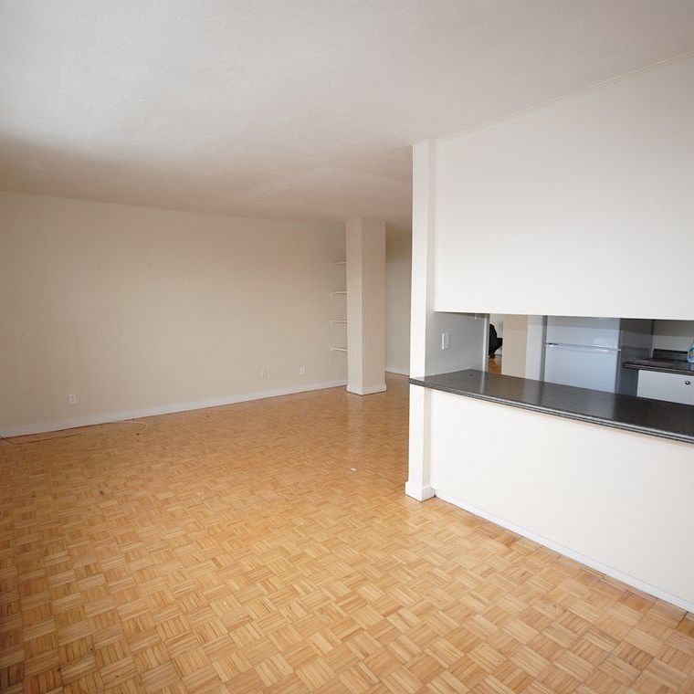 Perfectly Located in Centretown Ottawa - Central AC included in the price of rent - Photo 1