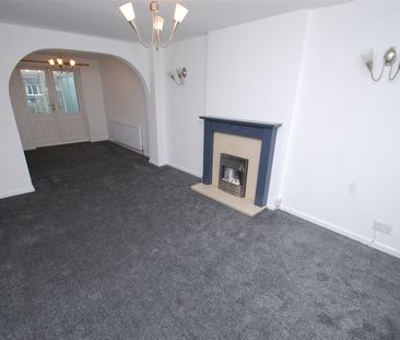 Longlands Drive, Mapplewell, Barnsley, S75 6LP - Photo 2