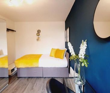 1 bedroom in a house share to rent - Photo 1