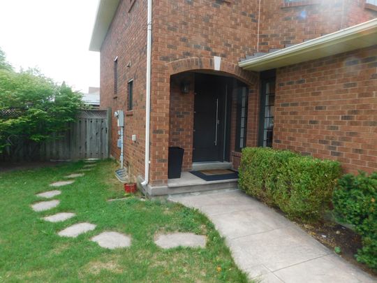 For Lease - 3424 Nutcracker Drive, Mississauga, Ontario - Photo 1