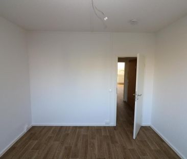 EG-Wohnung mit bodengleicher Dusche u. Balkon...da freuen sich nich... - Foto 6