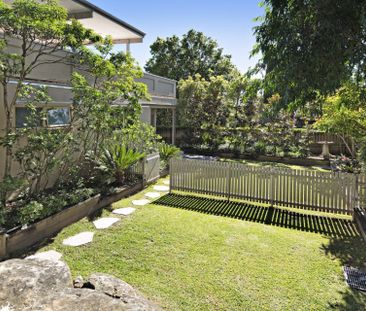 Spacious Modern Apartment Style Flat in Peaceful Setting - Photo 4