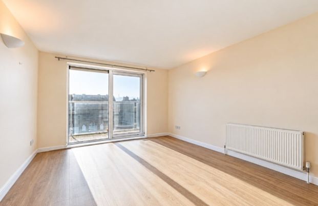 1 Bed Flat, Sheldrick Close, SW19 - Photo 1
