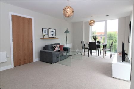 2 bedroom Flat To Rent - Photo 4