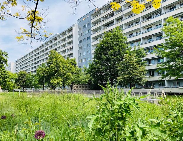 Modern, hell & mit großem Balkon: 3-Zimmer-Traum mit 2 NKM frei Aktion*! - Photo 1