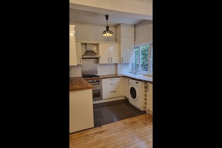 3 Bed Terraced House, Longford Road West, M21 - Photo 4