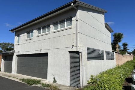 Modern One Bedroom Apartment - Photo 2