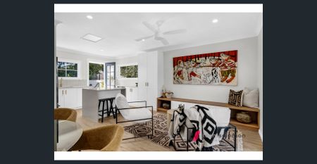 MEDITERRANEAN CHIC 5-BED / FAMILY SANCTUARY - Photo 3