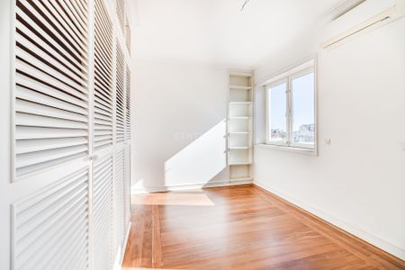 Apartamento T5 de luxo com 217 m² no coração de Lisboa - Photo 4